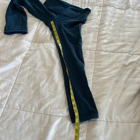 Lululemon Cropped Leggings - Picture 6 of 8